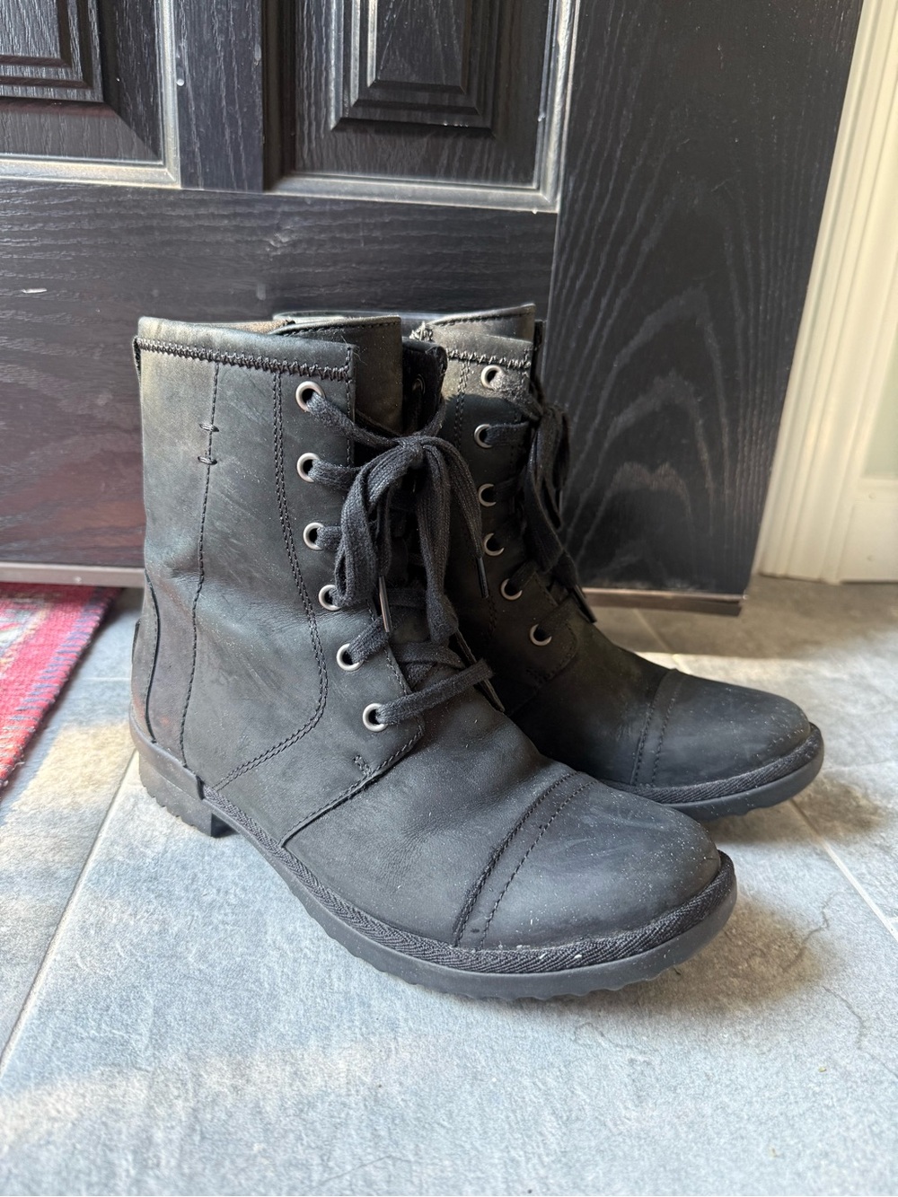 UGG Women's Ashbury Waterproof Boot